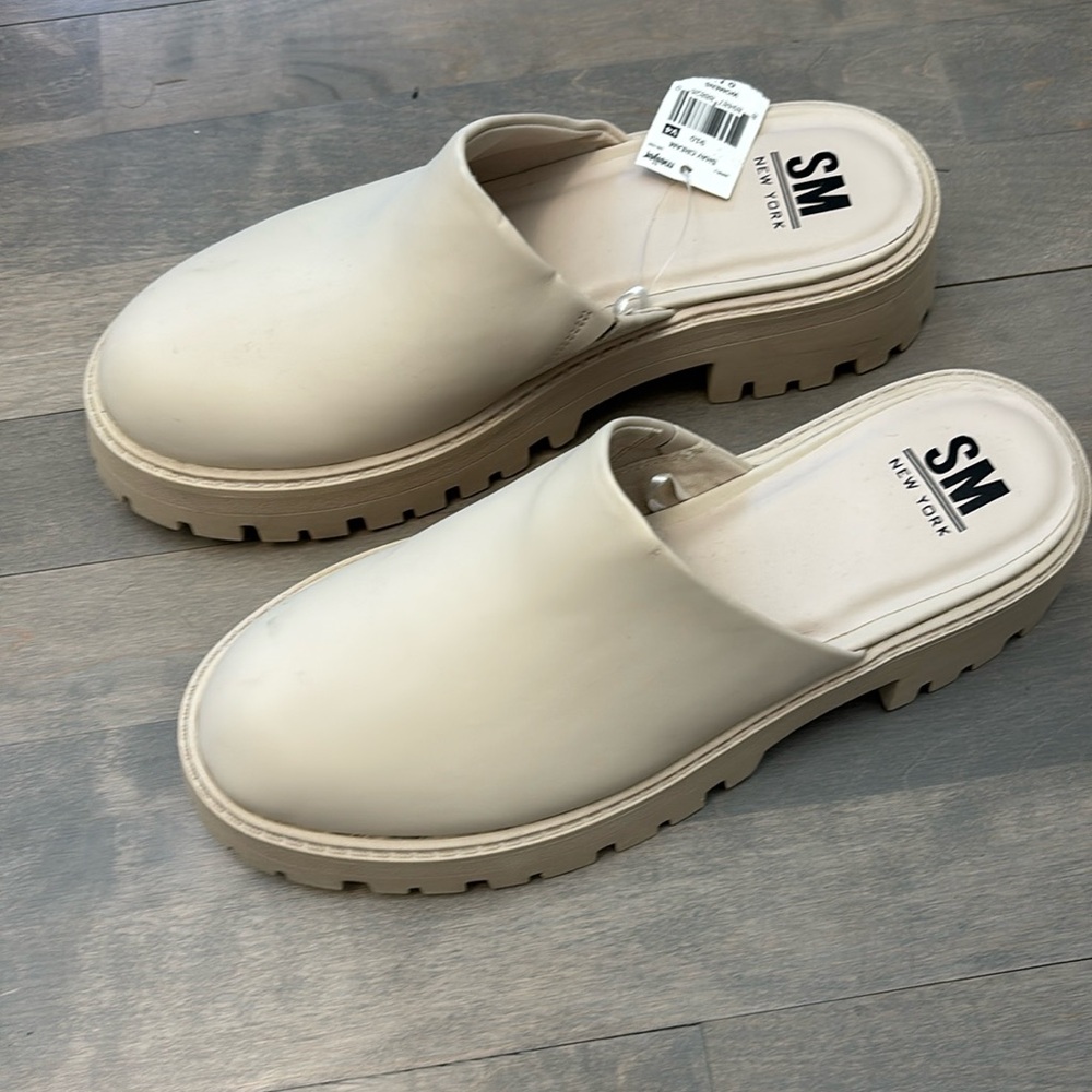 NWT SM New York lug sole platform mules—great for spring! Size  9